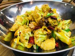 -有红鸡毛店·川菜(建设路店)