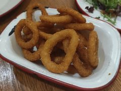 炸洋葱圈-Tube station站点比萨(王府井百货店)