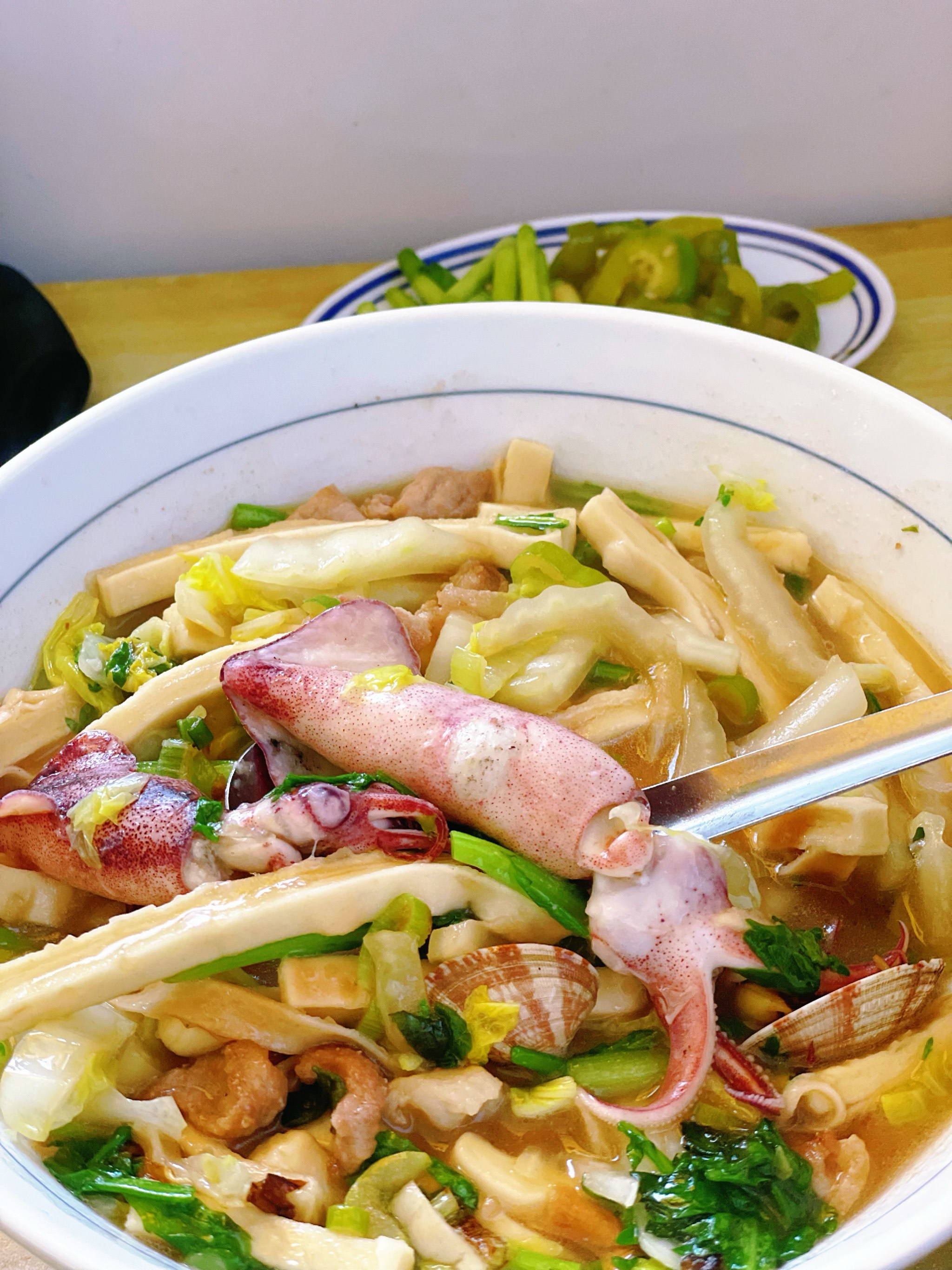 🌊青岛大叔厨房!这碗海鲜烩饼鲜到跺脚🦪