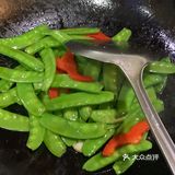 牙齿很喜欢这道脆脆蹦蹦的清炒荷兰豆