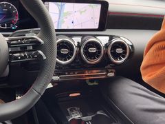 -上海星瀚奔驰4S店(红柳路店)