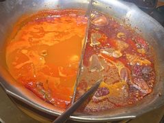 -湊湊火锅·茶憩(南京东路悦荟店)