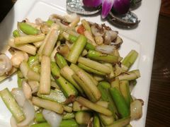 -黄泥岗·地道湖北菜(奥特莱斯店)