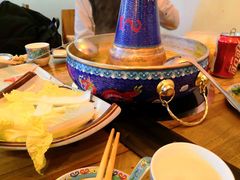 -毛辣果·贵州红酸汤牛肉火锅(西单店)