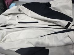 -福奈特洗衣洗鞋(宝华广场店)