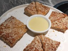 香芋芙蓉饼-蓉和柠檬鱼(太阳百货店)