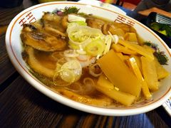 -拉面莊夢語＆中华料理八椿