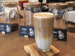-Bee Cafe轻食咖啡馆