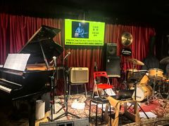 -东岸Cafe 爵士俱乐部