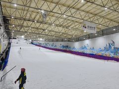 -乔波室内滑雪场