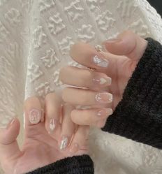 -悦指间美甲美睫