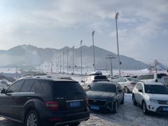 -丝绸之路山地度假区滑雪场