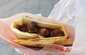 Classic Flatbread with Pure Lamb Skewers