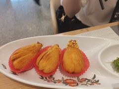 金牌榴莲酥-宴会中心