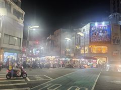 -六合夜市