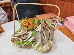 -藏味八珍特色火锅