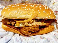 卤辣辣卤鸭鸭风味鸡腿堡-肯德基(甘家口店)