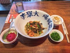 -李犟大爆鳝面·手工蟹黄包(湖滨西湖店)