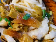 -周鱼小馆石锅酸菜鱼(活力汇店)