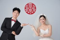 -都市丽人婚纱摄影