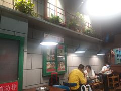 -超越炭火牛蛙火锅鸡(河东店)