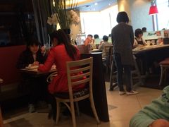 大堂-必胜客(大悦城店)