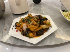 -何适山庄 ·可团建(水长城P2停车场店)