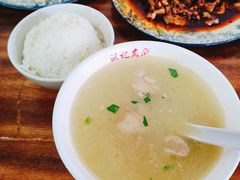 肥肠豆汤-温记府廟豆汤饭·始于1955年(海椒店)