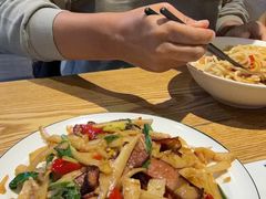 酸笋炒腊肉-牛八宝桂林米粉(八里庄店)