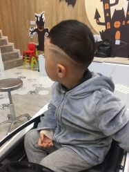 -奇怪的独角兽亲子理发沙龙