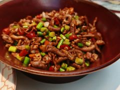 -阿瓦山寨·湘菜现炒·剁椒鱼头王(咸阳总店)