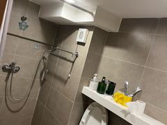 -乐嗨公寓(苏州火车站店)