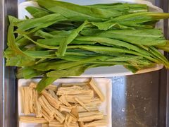 -哈尔滨烧烤·山河村铁锅炖(交大店)