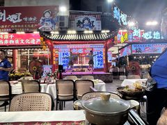 -刘姐啤酒鱼民族演艺餐厅(西街总店)