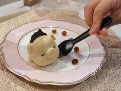 小白猪吃珍珠-御品轩(汉神购物广场店)