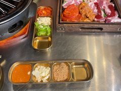 -胡悦里韩式烤肉(芝罘万达广场店)