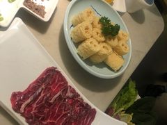 -左庭右院鲜牛肉火锅(浦江欢乐颂店)