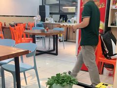 -老何家后安粉·糟粕醋海鲜火锅(三亚湾椰梦长廊店)