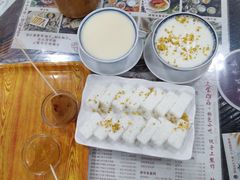 -周大娘牛乳(旧寨古村总店)
