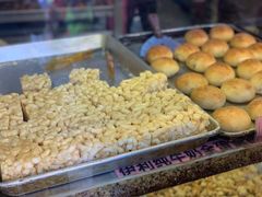 伊利纯牛奶全蛋萨其马-纯心饼店(源溪店)