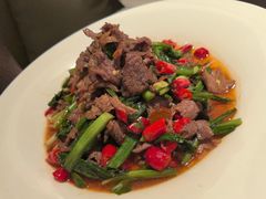 芫茜摔打鲜牛肉-桂满陇·海市蜃楼·黑金(国金店)