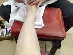 -郏芬芬扦脚服务部(新闸路店)