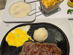 -豪客来牛排(中央花苑店)