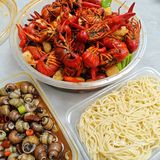 在摄山农贸市场吃到了26年的第一盆龙虾！🦞