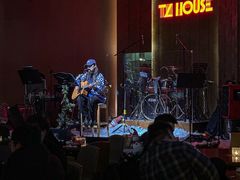 -TZ House音乐现场(来福士中心店)