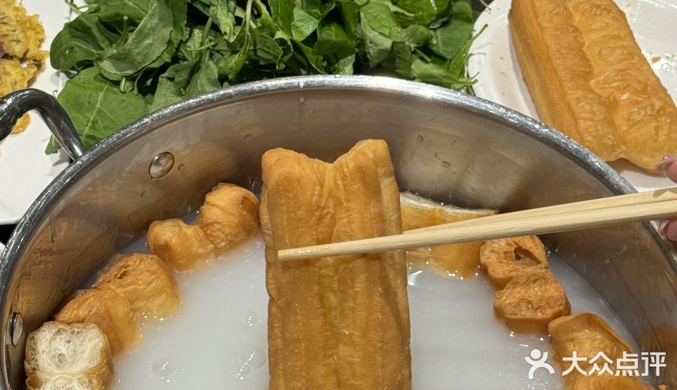 沾一口汤汁，只能说没白来