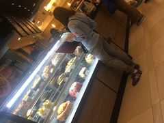 -85度C(生甜甜圈研究工坊·上海平凉店)