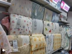 -爱婴室(上海松江景德路店)