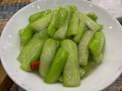 清炒丝瓜-八张桌子(老店)