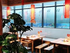 大堂-野山舂·贵州现舂酸汤火锅(鸿通城店)